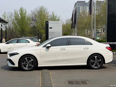 2023 Mercedes-Benz A-Class A 200 L Fashion, фото 2, лот 10404468