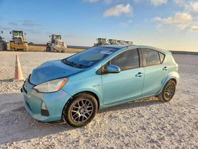2013 TOYOTA PRIUS C ONE, фото 1, лот 10499707