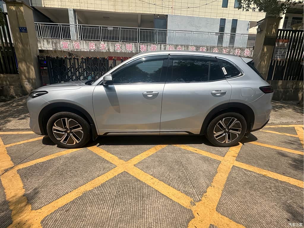 2025 Geely Galaxy Galaxy Starship 7 EM-i Model 120km Voyage+ Edition, фото 4, лот 10386136