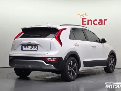 2025 Kia Niro Prestige, фото 2, лот 11197089