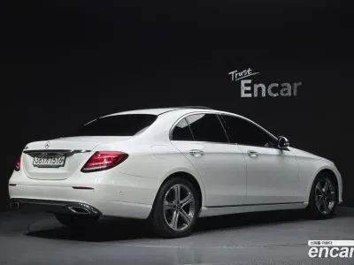 2019 Mercedes-Benz E-Class E300 Avantgarde, фото 2, лот 10163565