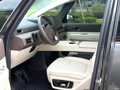 2024 Li Auto MEGA Ultra, фото 3, лот 10446811