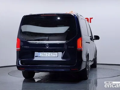 2022 Mercedes-Benz V-Class V300 CDI, фото 4, лот 10076077