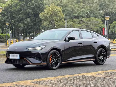 2025 Changan UNI-V 2.0T Sport Version, фото 1, лот 10307278