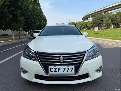 2012 Toyota Crown 2.5L Royal Navigation Edition, фото 2, лот 10324827