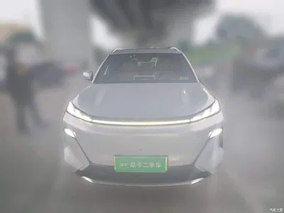 2025 Geely Galaxy Galaxy Starship 7 EM-i Model 120km Explorer+ Edition, фото 2, лот 10450627