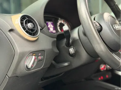 2014 Audi A1 30 TFSI Comfort, фото 4, лот 10239155