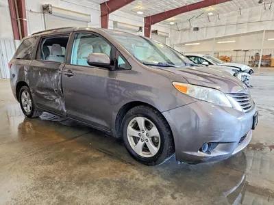 2017 TOYOTA SIENNA LE, фото 4, лот 10576207