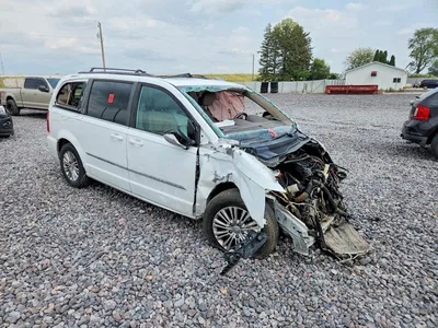 2015 CHRYSLER TOWN & COUNTRY TOURING L, фото 4, лот 10868763