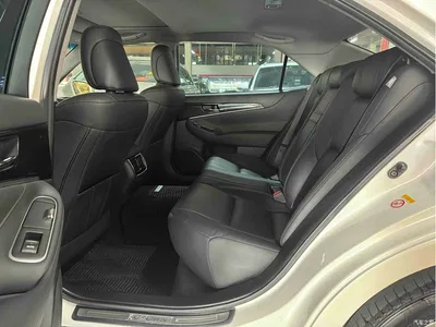 2015 Toyota Crown 2.5L Fashion Limited Edition, фото 4, лот 10273745