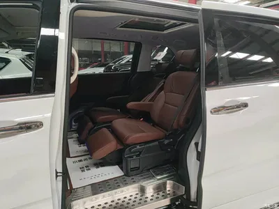 2022 Honda Odyssey 2.0L e:HEV Sharp·Prestige Edition, фото 2, лот 11205523