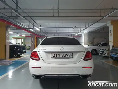 2017 Mercedes-Benz E-Class E220d 4MATIC Avantgarde, фото 4, лот 10520667