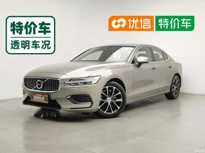2021 Volvo S60 T4 Smart Elite Luxury, фото 1, лот 10365182