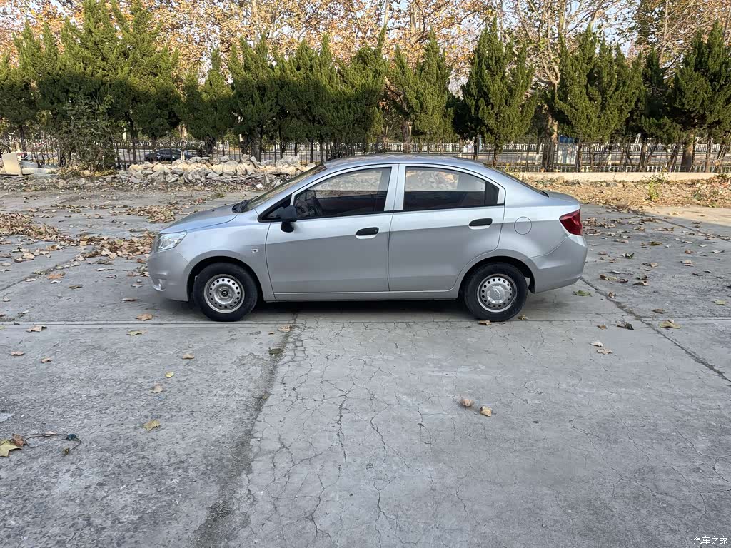 2013 Chevrolet Sail Sedan 1.2L Manual Fashion Edition, фото 3, лот 11136296