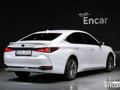 2026 Lexus ES 300h Executive, фото 2, лот 10525840