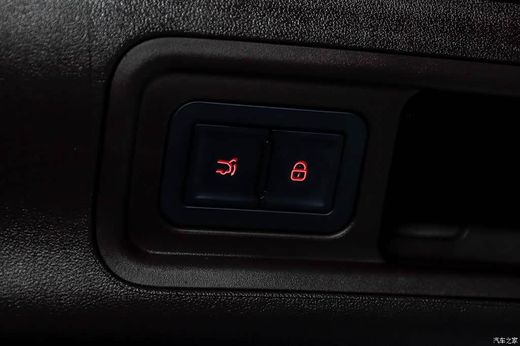 2024 Denza D9 DM-i 980 AWD Premium, фото 3, лот 11210889
