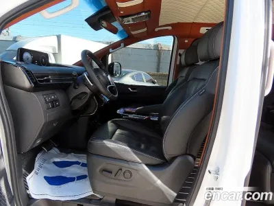 2025 Hyundai Staria HEV 1.6 Lounge 7-Seater, фото 4, лот 10064579