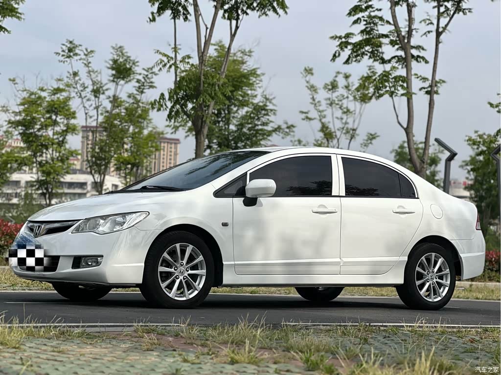 2015 CIIMO CIIMO 1.8L Automatic Luxury Edition, фото 1, лот 11153400