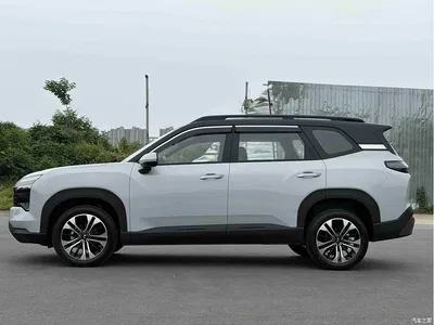 2025 Wuling Motors Starlight 560 Model Gasoline Version 5-seater, фото 4, лот 11155441