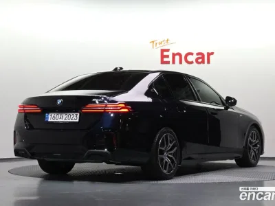 2024 BMW 5-Series 520i M Sport, фото 2, лот 10203072
