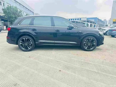 2025 Audi Q7 55 TFSI quattro S line Sport, фото 3, лот 10899311