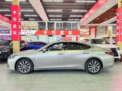 2020 Lexus ES Model 300h Excellence Edition, фото 3, лот 10315464