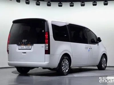 2023 Hyundai Staria 4WD Tourer 11-Seater, фото 2, лот 10783997