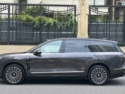 2025 NIO ES8 Model 6-Seat Executive Luxury Edition, фото 2, лот 10445525