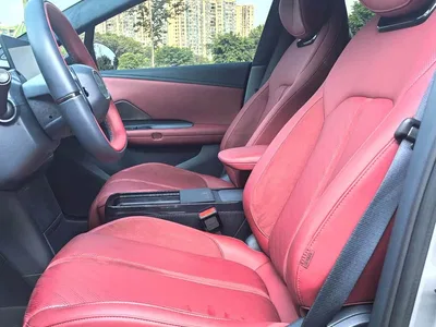 2026 Lynk & Co Z20 Model Glowing Red Edition, фото 4, лот 11527936