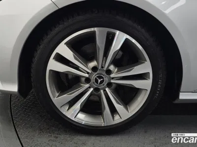 2014 Mercedes-Benz E-Class E300 4MATIC Avantgarde, фото 4, лот 10044682