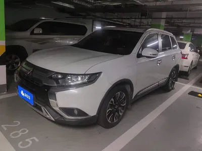 2020 Mitsubishi Outlander 2.0L 2WD Premium 5-seater, фото 1, лот 10340048