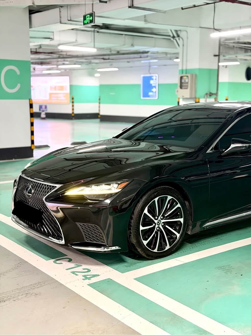 2021 Lexus LS 500h Excellence Edition, фото 3, лот 11196038