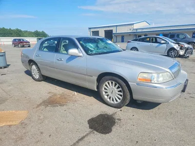 2003 LINCOLN TOWN CAR EXECUTIVE, фото 4, лот 10979453