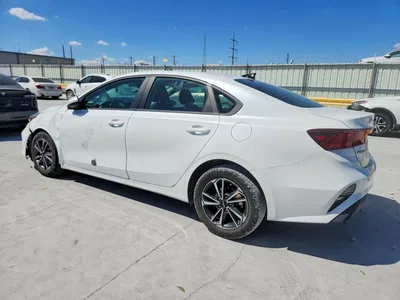 2024 KIA FORTE LXS, фото 2, лот 10783837