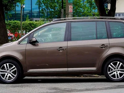 2011 Volkswagen Touran 1.4T DSG Intelligent Elite 5-seater, фото 2, лот 10414337