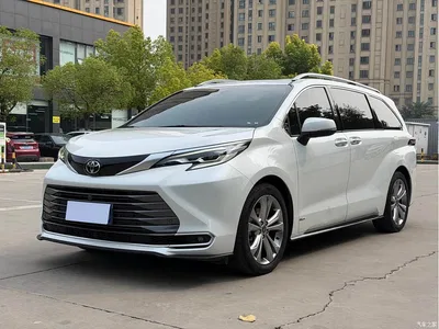 2024 Toyota Sienna 2.5L Hybrid Premium Edition, фото 1, лот 11017352