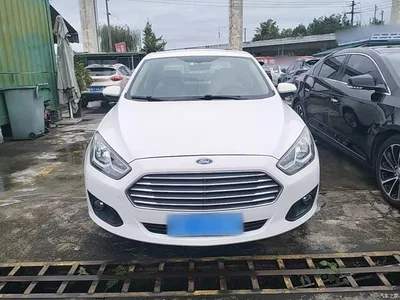 2015 Ford Escort 1.5L Manual Comfort, фото 3, лот 11178922