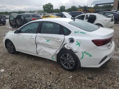 2023 KIA FORTE LX, фото 2, лот 10773658