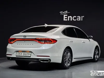 2018 Hyundai Grandeur 2.4 Premium, фото 2, лот 10520818