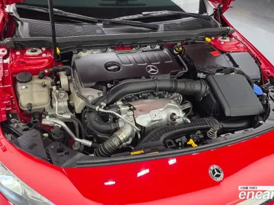 2019 Mercedes-Benz A-Class A220 Hatchback, фото 4, лот 10038429
