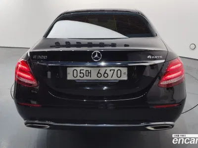 2018 Mercedes-Benz E-Class E300 4MATIC Exclusive, фото 3, лот 10056525