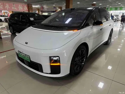 2025 Li Auto Li i8 Standard Edition, фото 2, лот 10825088
