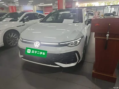 2025 Volkswagen Golf 300TSI R-Line, фото 2, лот 11448974