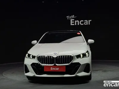 2025 BMW 5-Series 530i xDrive M Sport, фото 2, лот 10074229