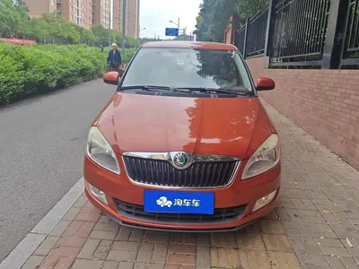 2012 Škoda Fabia 1.4L Automatic Crystal Spirit Edition, фото 2, лот 11200995