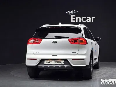 2017 Kia Niro Prestige, фото 2, лот 10073881