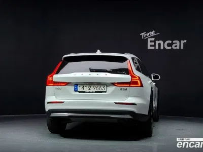 2023 Volvo V60 B5 Ultimate AWD, фото 4, лот 10124262