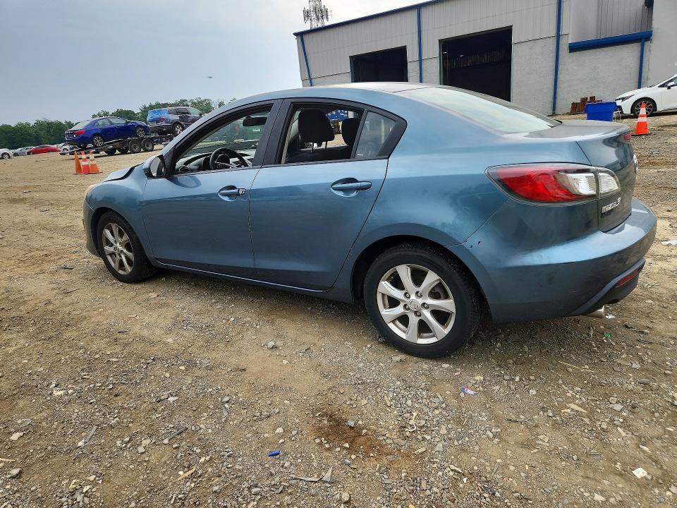 2010 MAZDA 3 4D 2WD, фото 2, лот 10968333