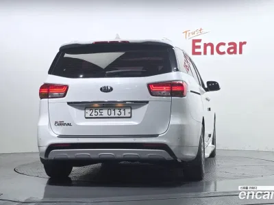 2017 Kia Canival 9-seater Noblesse, фото 4, лот 11177541