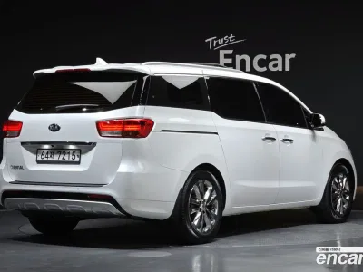 2017 Kia Canival 9-seater Noblesse, фото 2, лот 11106451